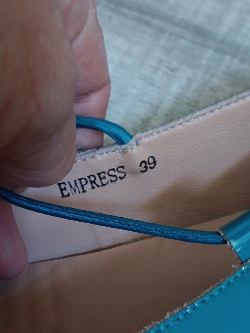 EMPRESS(AUSTRALIA)..SIZE 39 NEW!! - Picture 7 of 7